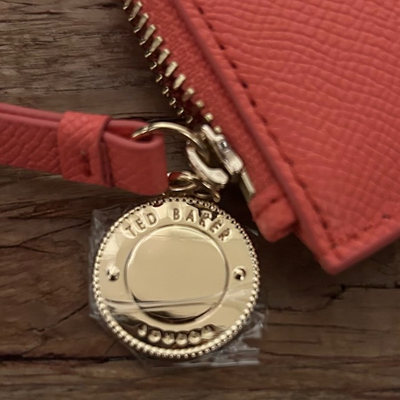 Ted Baker Coral Wallet - Picture 3 of 3